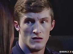 Сосущий член на вечеринке